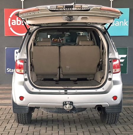 2007-Toyota-Fortuner-40-V6-Auto-4x4_6