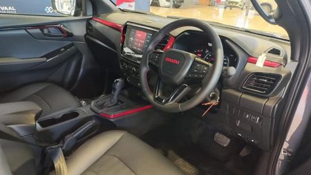 2026-Isuzu-D-Max-19-DDI-HR-X-Rider-Auto-Double-Cab_16