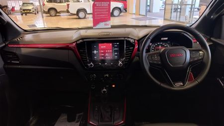 2026-Isuzu-D-Max-19-DDI-HR-X-Rider-Auto-Double-Cab_17