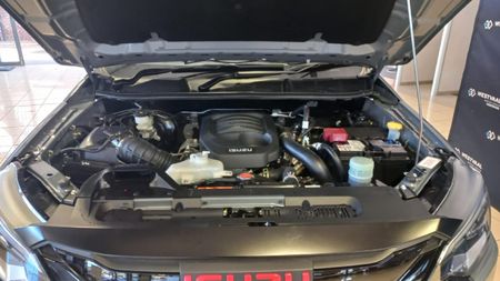 2026-Isuzu-D-Max-19-DDI-HR-X-Rider-Auto-Double-Cab_19