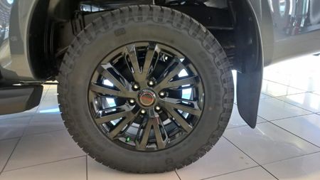 2026-Isuzu-D-Max-19-DDI-HR-X-Rider-Auto-Double-Cab_8