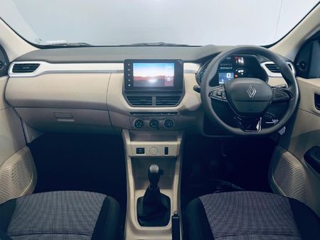 2026-Renault-Triber-10-Evolution_11