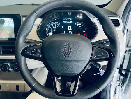 2026-Renault-Triber-10-Evolution_16