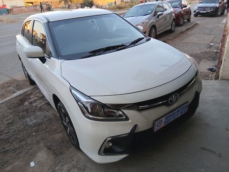 2022-Toyota-Starlet-15-XS-Auto-Petrol_1