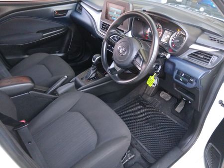 2022-Toyota-Starlet-15-XS-Auto-Petrol_5