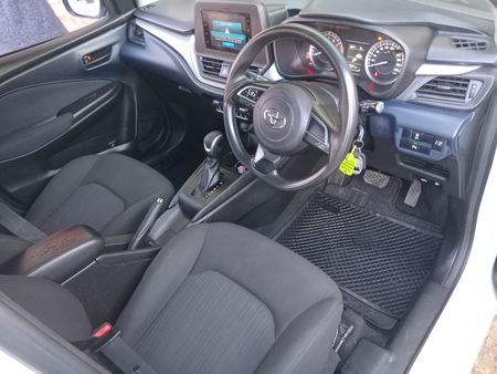 2022-Toyota-Starlet-15-XS-Auto-Petrol_6