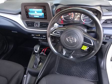 2022-Toyota-Starlet-15-XS-Auto-Petrol_8