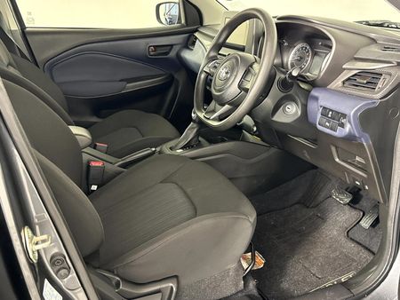 2024-Toyota-Starlet-15-XS-Auto_9