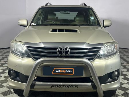 2013-Toyota-Fortuner-25-D-4D-Raised-Body-Auto_14