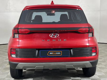 2025-Hyundai-Venue-12-Motion_16