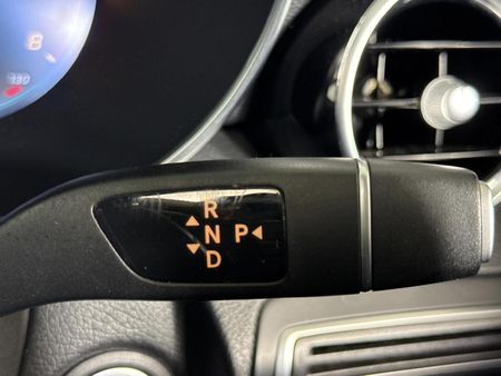 2019-Mercedes-Benz-C-Class-C-200-Auto_9