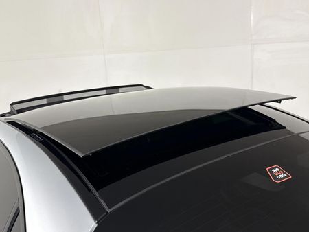 2019-Mercedes-Benz-C-Class-C-200-Auto_11