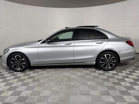 2019-Mercedes-Benz-C-Class-C-200-Auto_17