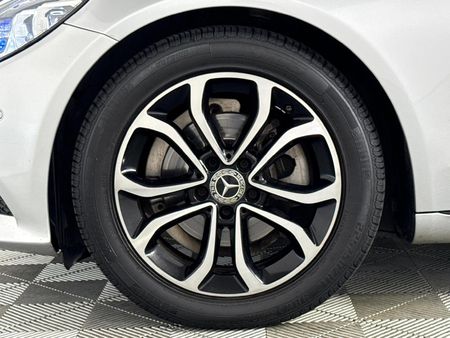 2019-Mercedes-Benz-C-Class-C-200-Auto_4