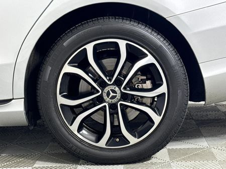 2019-Mercedes-Benz-C-Class-C-200-Auto_6