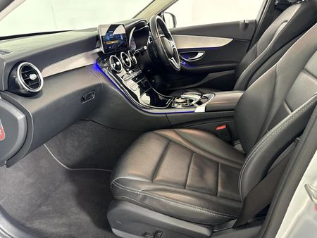 2019-Mercedes-Benz-C-Class-C-200-Auto_8