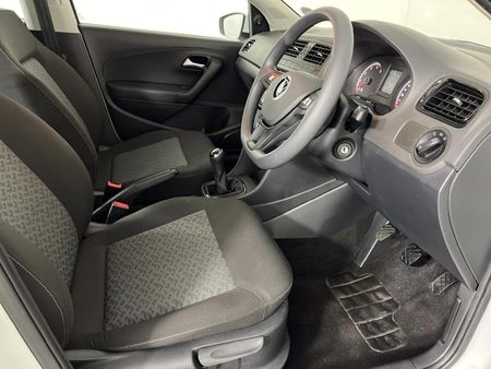2025-Volkswagen-Polo-Vivo-14-Life_4