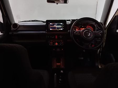 2021-Suzuki-Jimny-15-GLX-Auto_13