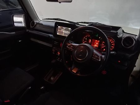 2021-Suzuki-Jimny-15-GLX-Auto_14