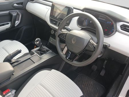 2026-Renault-Kiger-10-Techno_11