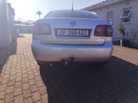 2015-Volkswagen-Polo-Vivo-GP-16-Comfortline_5