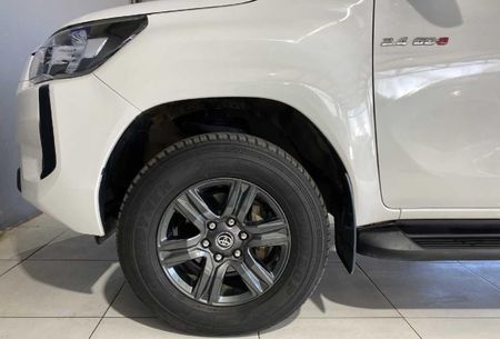 2025-Toyota-Hilux-24-GD-6-Raider-4x4-Auto-Double-Cab_5