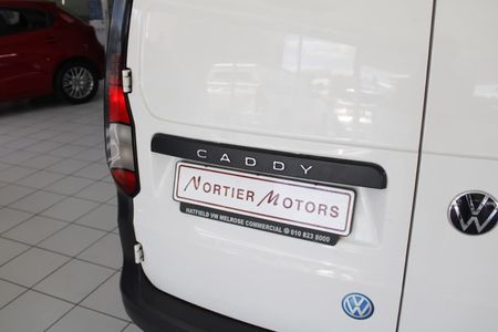 2022-Volkswagen-Caddy-Cargo-20-TDI-81kw-Panel-Van_7