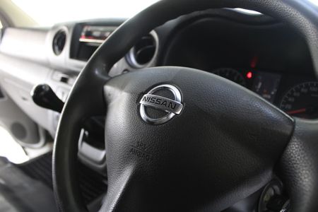 2021-Nissan-NV350-PANEL-VAN_14