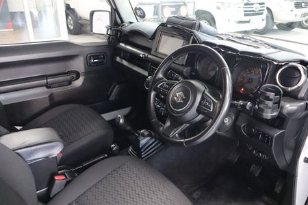 2021-Suzuki-Jimny-15-GLX_6