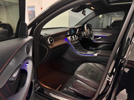2023-Mercedes-Benz-GLC-300d-Coupe-4Matic-AMG-Line_13