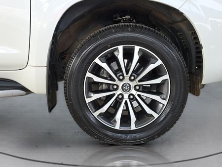 2023-Toyota-Land-Cruiser-Prado-28-GD-VX-L-Auto_10