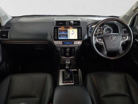 2023-Toyota-Land-Cruiser-Prado-28-GD-VX-L-Auto_17