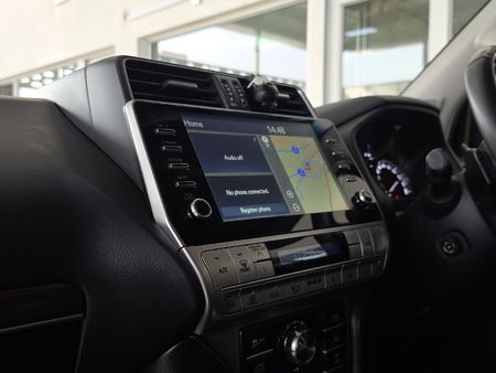 2023-Toyota-Land-Cruiser-Prado-28-GD-VX-L-Auto_19