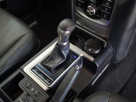 2023-Toyota-Land-Cruiser-Prado-28-GD-VX-L-Auto_8