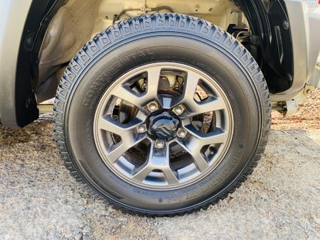 2019-Suzuki-Jimny-15-GLX-Auto_17