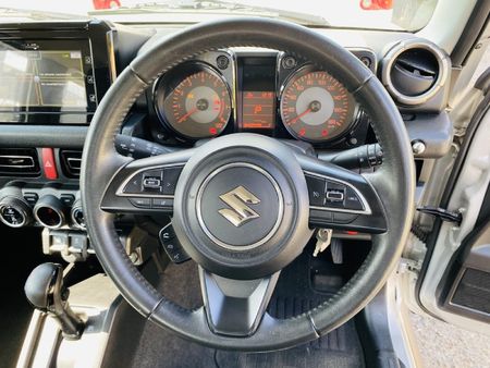 2019-Suzuki-Jimny-15-GLX-Auto_21