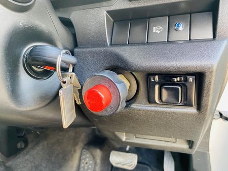 2019-Suzuki-Jimny-15-GLX-Auto_23