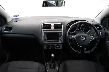 2017-Volkswagen-Polo-12-TSI-Highline-Auto-81kW_1