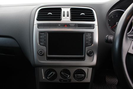 2017-Volkswagen-Polo-12-TSI-Highline-Auto-81kW_3