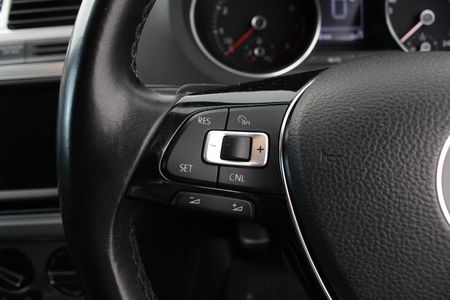 2017-Volkswagen-Polo-12-TSI-Highline-Auto-81kW_4