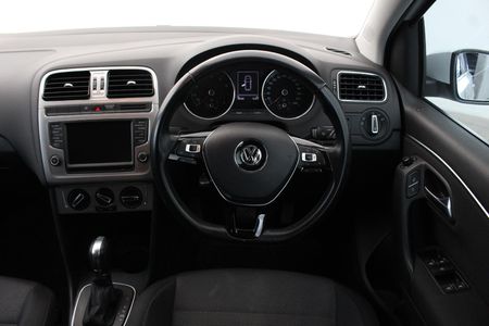 2017-Volkswagen-Polo-12-TSI-Highline-Auto-81kW_5