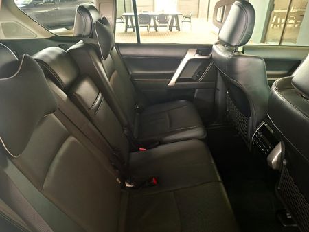 2024-Toyota-Land-Cruiser-Prado-28-GD-VX-L-Auto_9
