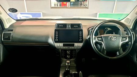 2024-Toyota-Land-Cruiser-Prado-28-GD-VX-L-Auto_10