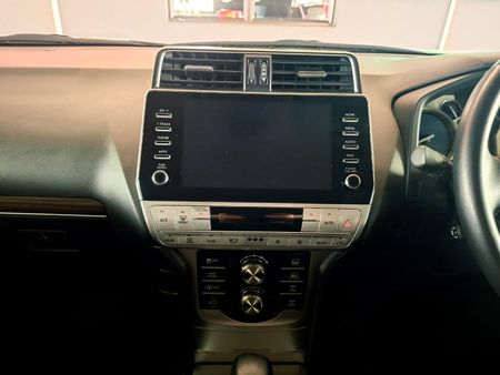 2024-Toyota-Land-Cruiser-Prado-28-GD-VX-L-Auto_12