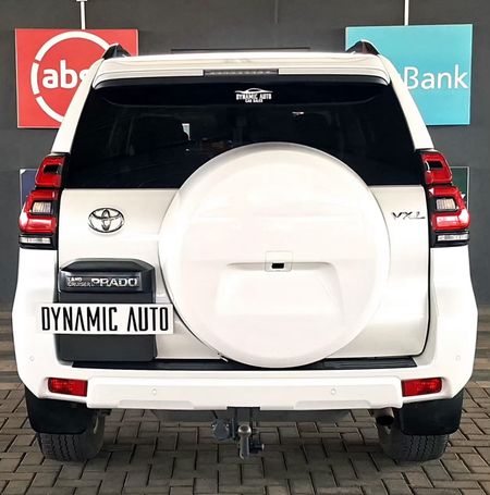 2024-Toyota-Land-Cruiser-Prado-28-GD-VX-L-Auto_5