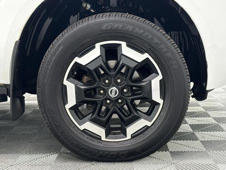 2022-Nissan-Navara-25-DDTi-LE-Plus-4X4-Auto-Double-Cab_4