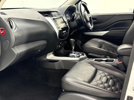 2022-Nissan-Navara-25-DDTi-LE-Plus-4X4-Auto-Double-Cab_7