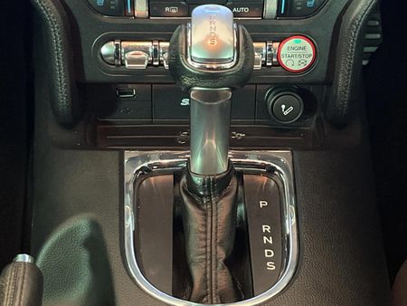 2019-Ford-Mustang-50-GT-Auto_9