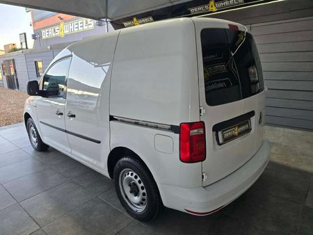 2017-Volkswagen-Caddy-16i-81kW-Panel-Van_3