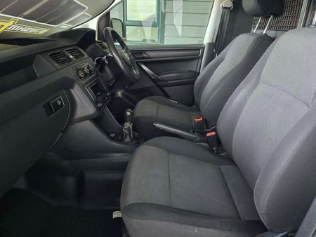2017-Volkswagen-Caddy-16i-81kW-Panel-Van_6